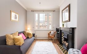Charming Base For 5 Near Bishy Rd Pass The Keys